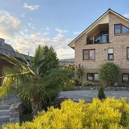 Haus Mit Seeblick, Sauna & Grill-lounge Holiday home