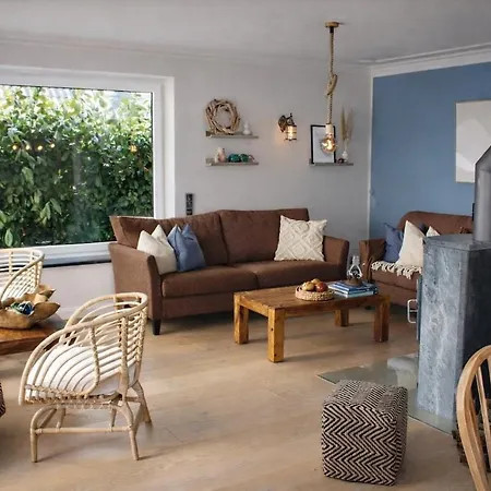 Holiday home Haus Mit Seeblick, Sauna & Grill-lounge *