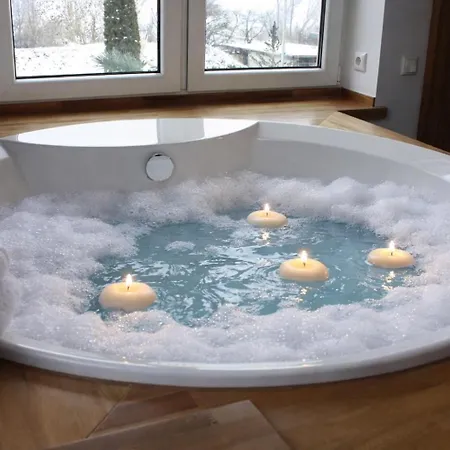 Holiday home Haus Mit Seeblick, Sauna & Grill-lounge Hohen Viecheln