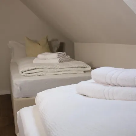 Сasa de vacaciones Haus Mit Seeblick, Sauna & Grill-lounge Hohen Viecheln
